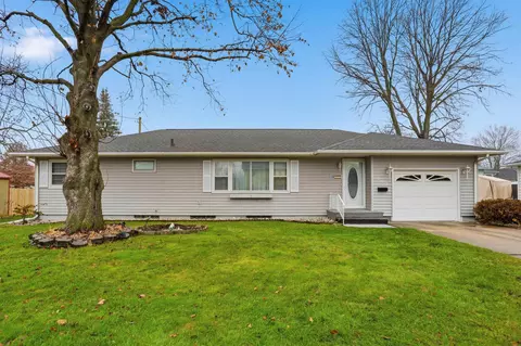 307 SE 7th Ave, Independence, IA 50644