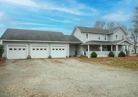 104 E Weare St, Clarksville, IA 50619