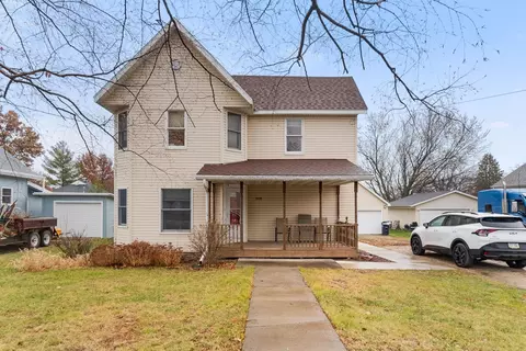 408 1st St, Parkersburg, IA 50665