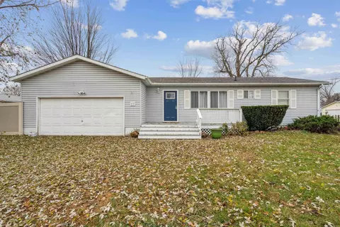 414 Main St, Jesup, IA 50648