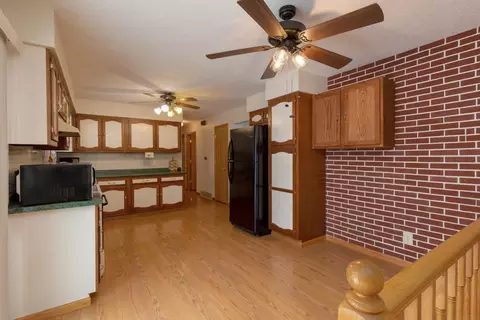 Kitchen - 320 Valley, Waterloo, IA 50701 photo 2 of 4