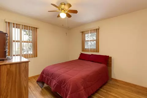Bedroom - 320 Valley, Waterloo, IA 50701 photo 3 of 7
