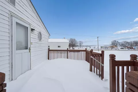 Exterior - 412 Warren St, Aurora, IA 50607 photo 5 of 5