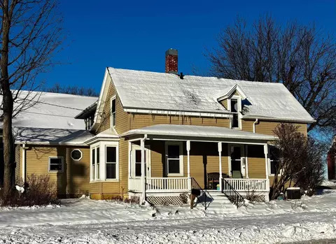 601 W Broadway St, Decorah, IA 52101