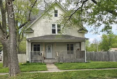 411 4th Ave, Charles City, IA 50616