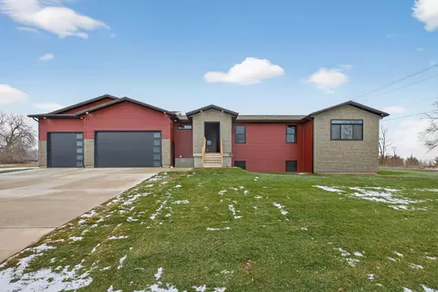 108 Ogden Ave, Waterloo, IA 50707