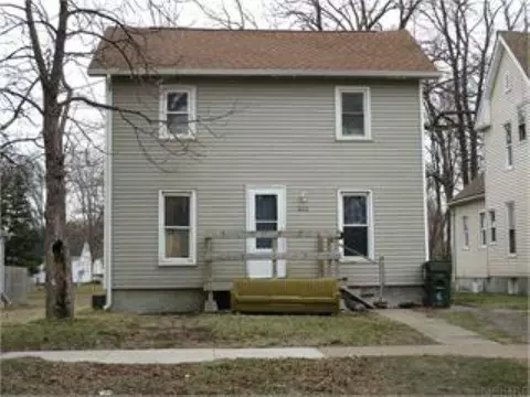 618 Kern St, Waterloo, IA 50703