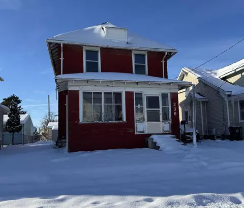 236 Linwood Ave, Waterloo, IA 50702