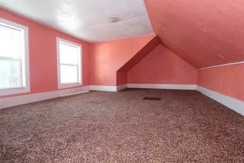 Bedroom - 712 Upton Ave, Waterloo, IA 50701 photo 1 of 2