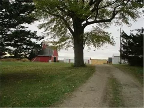 12124 Jubilee Rd, Laporte City, IA 50651