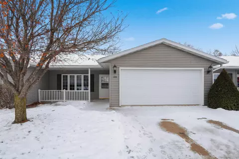 126 Cardinal Ct, Independence, IA 50644
