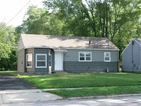 1111 Central Ave, Evansdale, IA 50707