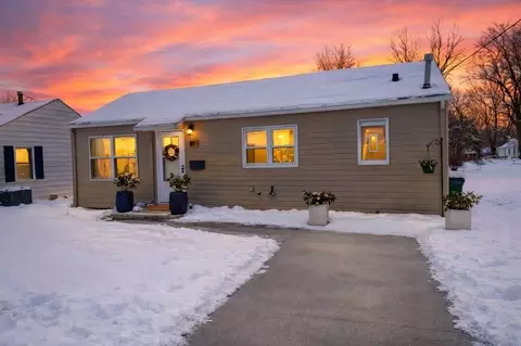 1107 Central Ave, Evansdale, IA 50707
