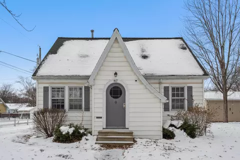 817 Grandview Ave, Waterloo, IA 50703