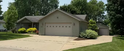 1107 Freeman St, Charles City, IA 50616