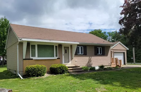 902 8th St, Allison, IA 50602