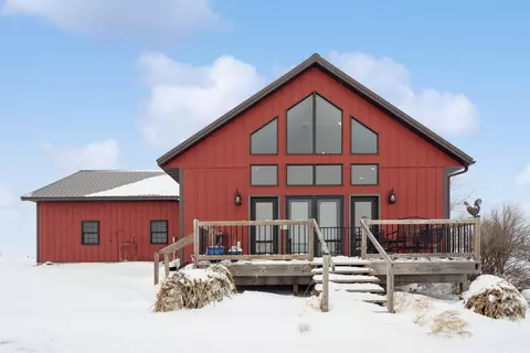 1499 58th St, Dysart, IA 52224