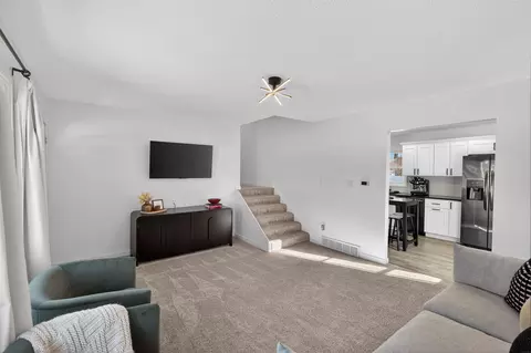 Living - 943 Progress Ave, Waterloo, IA 50701 photo 2 of 2