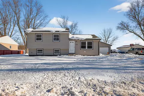 943 Progress Ave, Waterloo, IA 50701