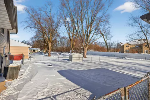 Exterior - 943 Progress Ave, Waterloo, IA 50701 photo 6 of 6