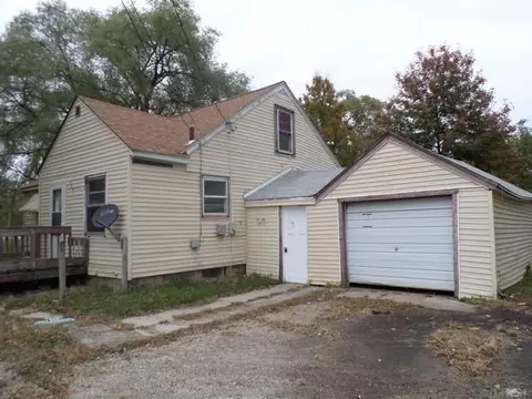 4351 Texas St, Waterloo, IA 50702