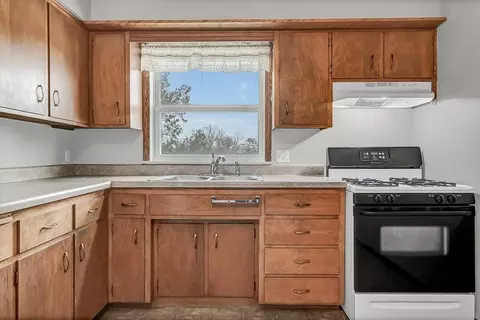 Kitchen - 2500 Olive St, Cedar Falls, IA 50613 photo 3 of 5