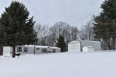 619 Lime Kiln Rd, Osage, IA 50461