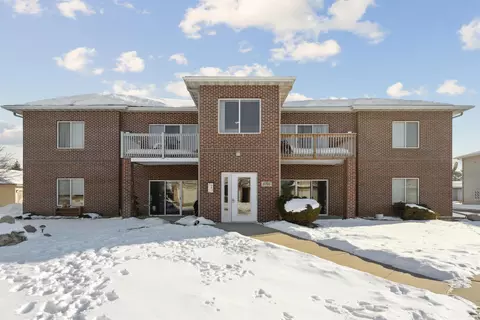 3705 Pheasant Ln #2, Waterloo, IA 50701