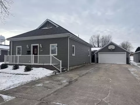 203 NE 1st Ave, West Bend, IA 50597
