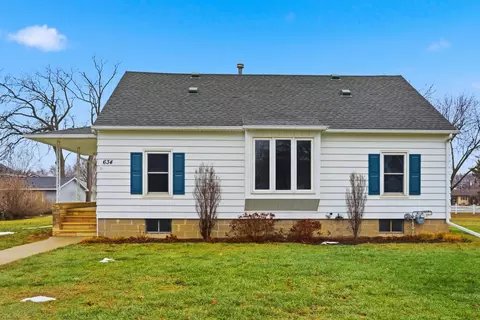 634 4th St, Jesup, IA 50648