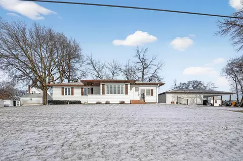 617 17th Ave, Gilbertville, IA 50634