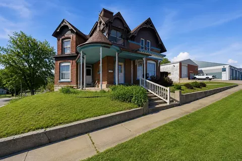 1003 Edgington, Eldora, IA 50627