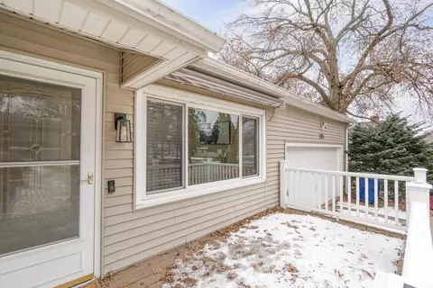 Exterior - 105 Cornwall Ave, Waterloo, IA 50702 photo 3 of 9