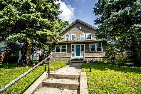 1127 Independence Ave, Waterloo, IA 50703