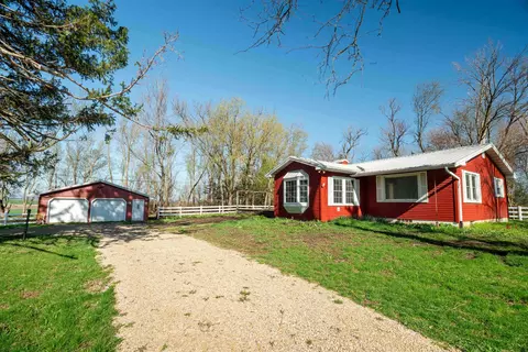 20051 O Ave, Grundy Center, IA 50638