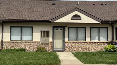 520 S 1st Ave #104, New Hampton, IA 50659