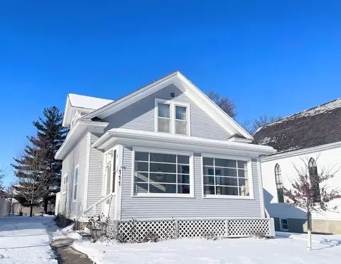 111 N Mill St, Decorah, IA 52101