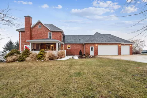 38116 Forestville Rd, Strawberry Point, IA 52076