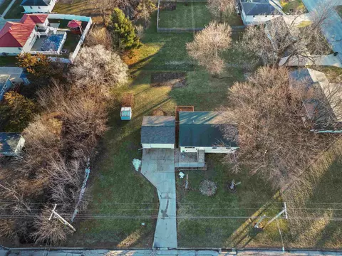 View/Area - 1002 E Ridgeway Ave, Waterloo, IA 50702 photo 2 of 2