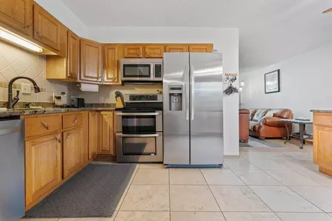 Kitchen - 1002 E Ridgeway Ave, Waterloo, IA 50702 photo 2 of 3