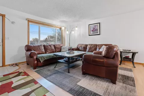 Living - 1002 E Ridgeway Ave, Waterloo, IA 50702 photo 1 of 4