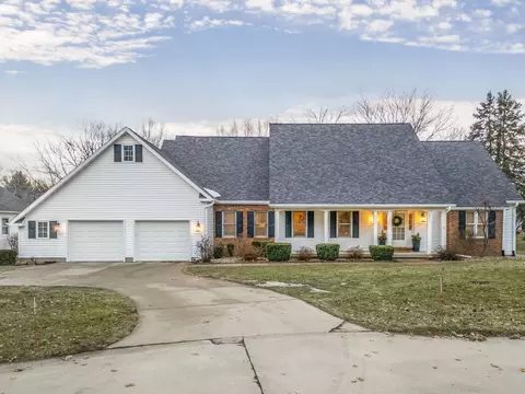 1611 NW 12th St, Waverly, IA 50677