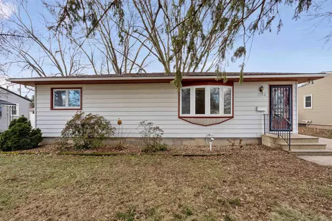 1726 Plymouth Ave, Waterloo, IA 50702