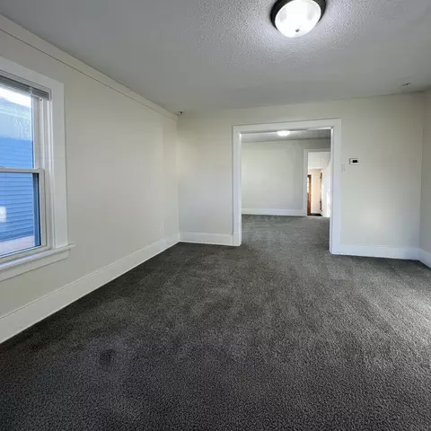 606 Wallgate Ave, Waterloo, IA 50701 photo 7