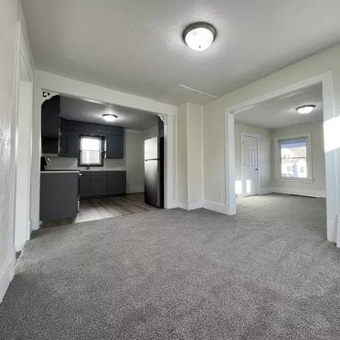606 Wallgate Ave, Waterloo, IA 50701 photo 6