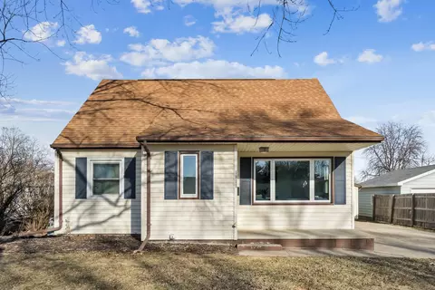 1911 Cornwall Ave, Waterloo, IA 50702