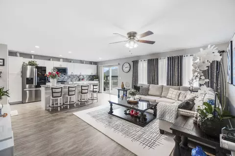 4157 Omaha Ave, Waterloo, IA 50702