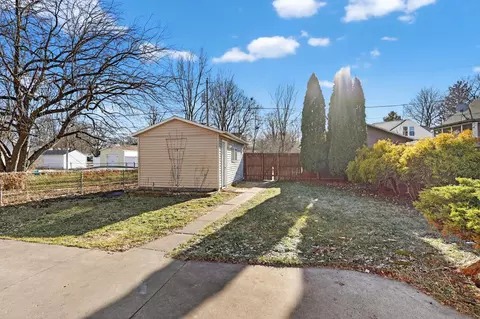 Exterior - 108 Bertch Ave, Waterloo, IA 50702 photo 3 of 4