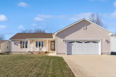 836 Juniper Dr, Waterloo, IA 50702