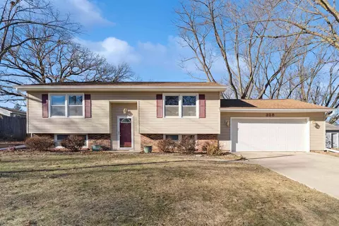 328 Drynan Dr, Waterloo, IA 50701